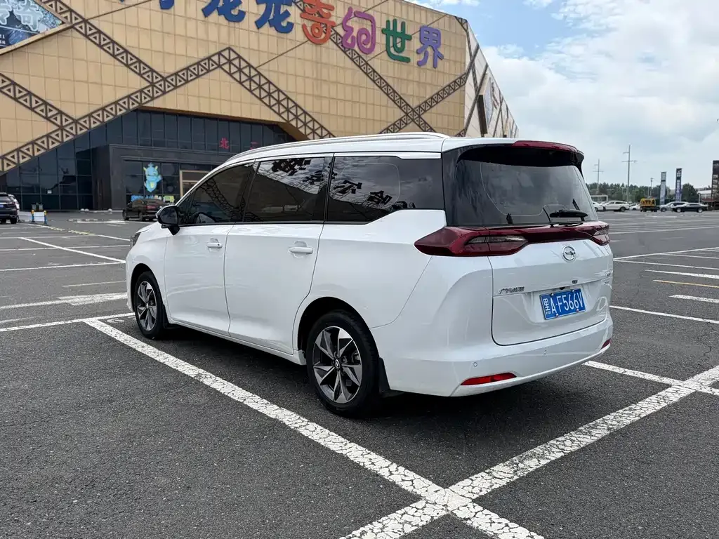 GAC Motor Trumpchi M6 — фото 8