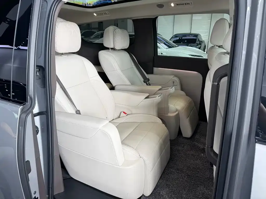 Li Auto MEGA 2024 из CN, фото 4