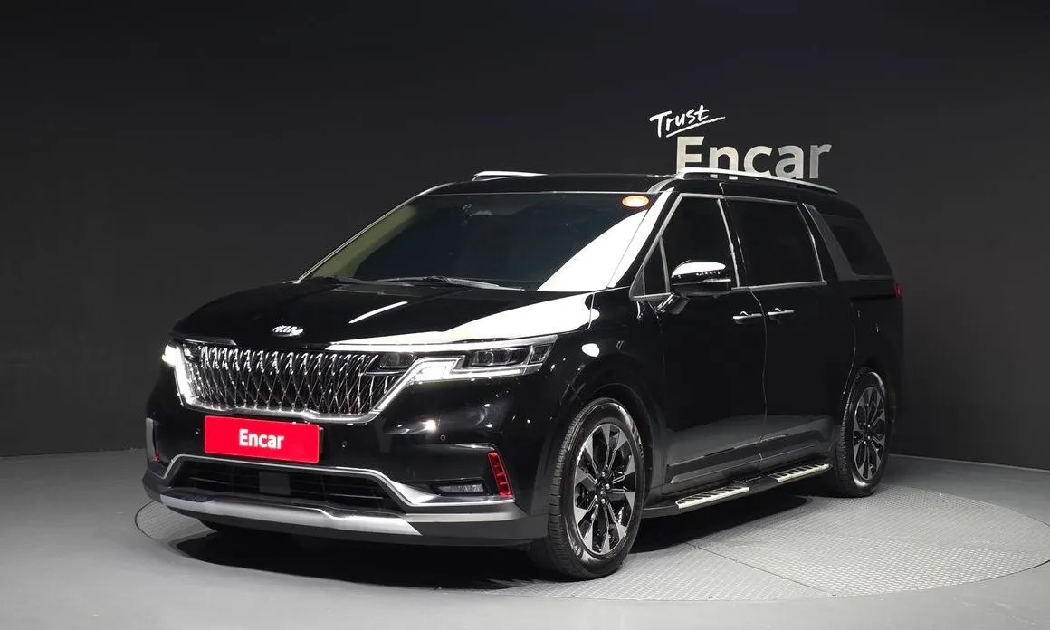 Kia Carnival — фото 1