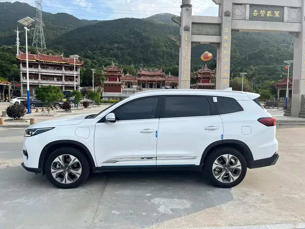 Chery Tiggo 8 PRO NEV — фото 7