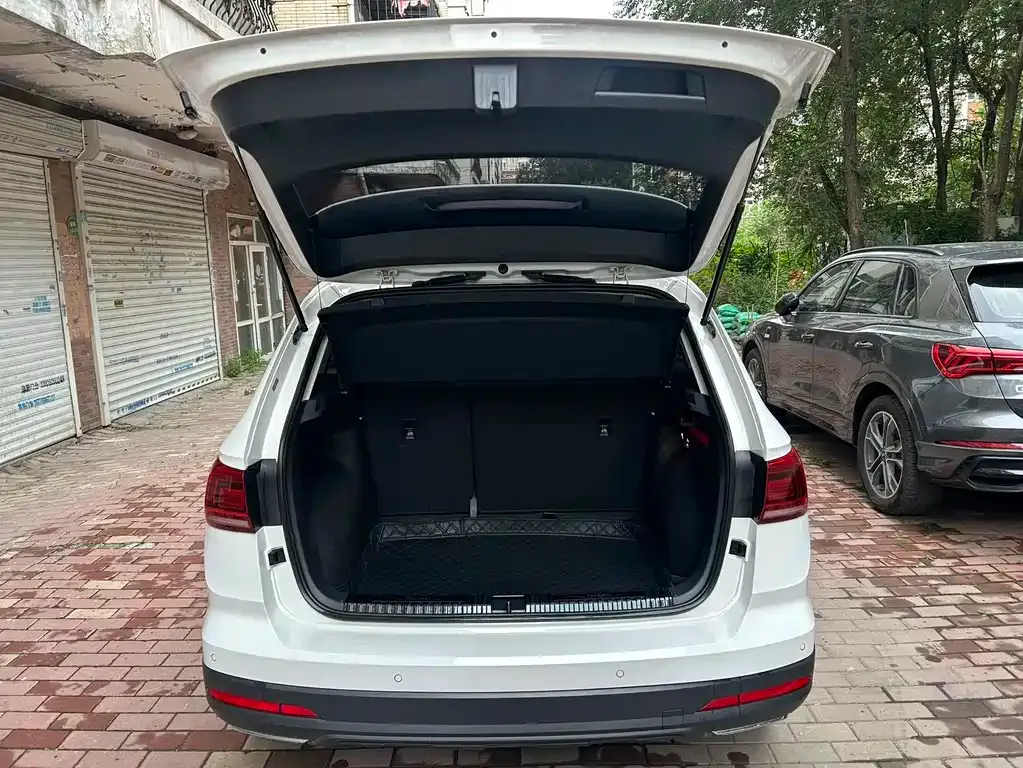 Volkswagen Tharu — фото 8