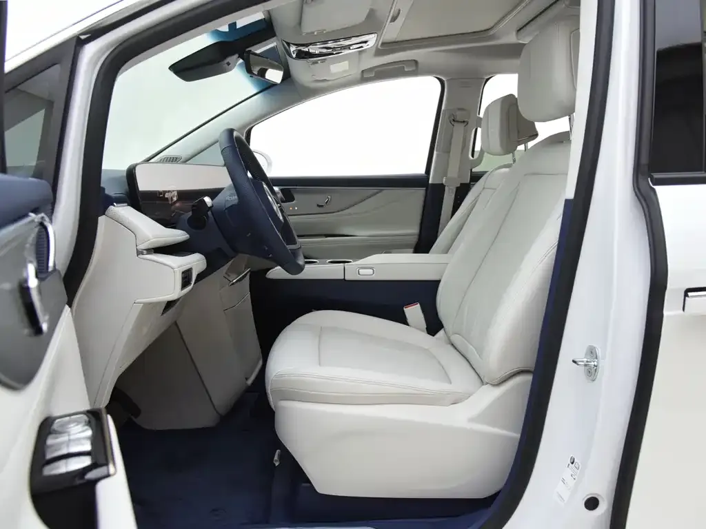 Buick GL8 Hybrid — фото 7
