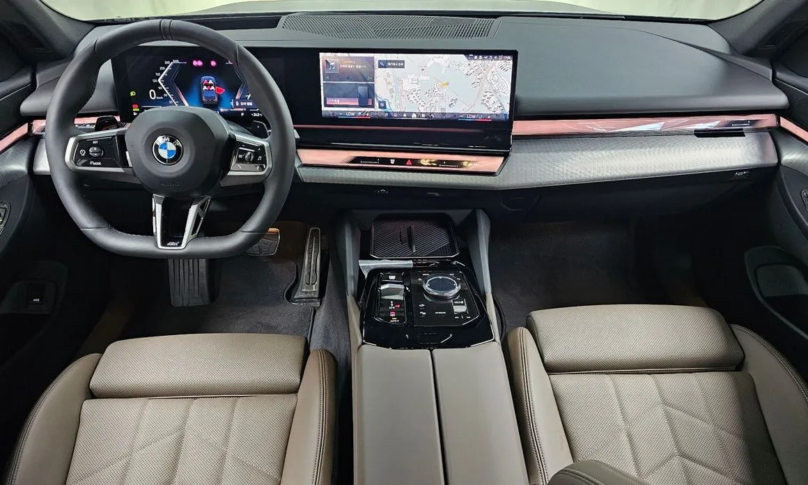 BMW 5-Series — фото 10