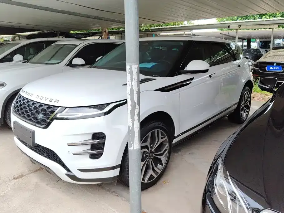 Land Rover Evoque — фото 1