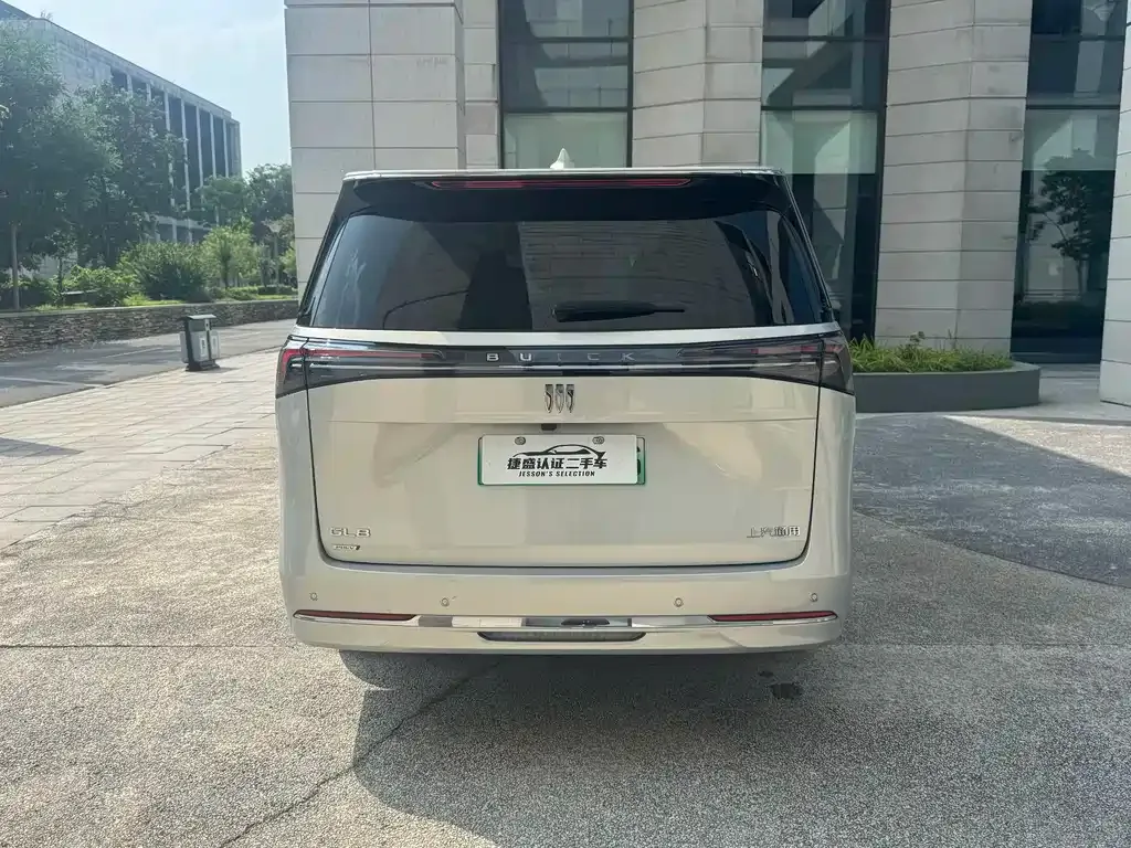 Buick GL8 Hybrid — фото 4