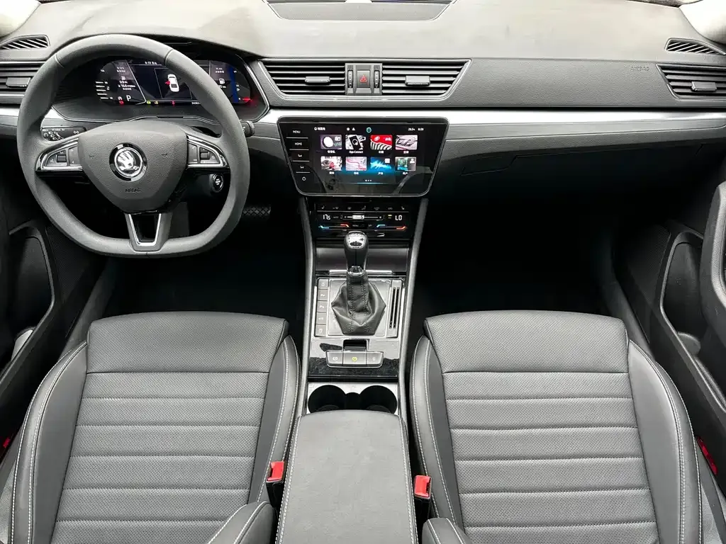 Skoda Superb — фото 9