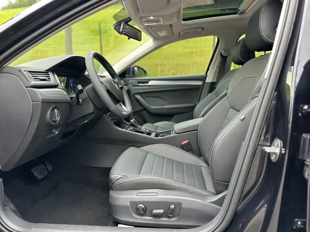 Skoda Superb — фото 6