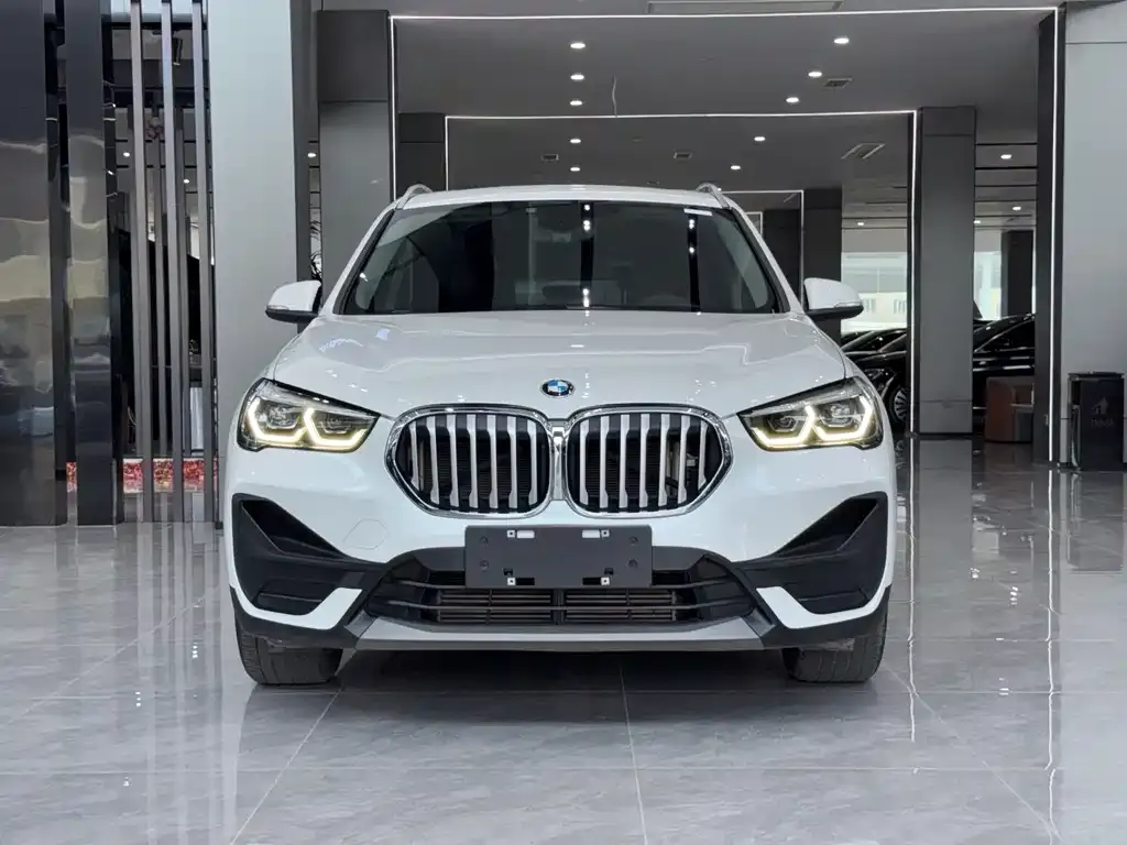 BMW X1 — фото 7