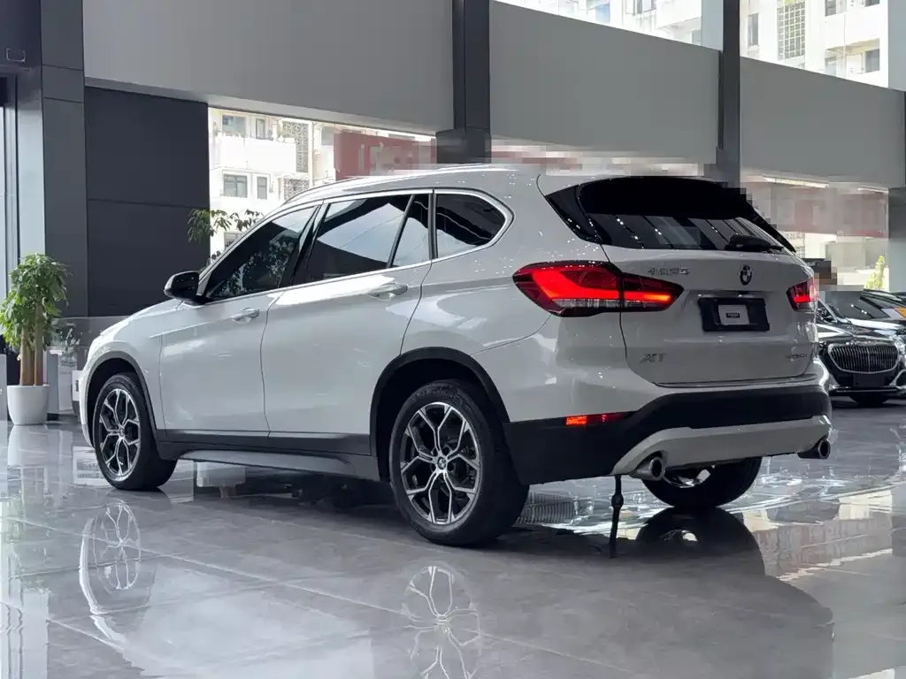 BMW X1 — фото 3