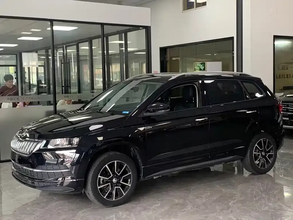 Skoda Karoq — фото 1