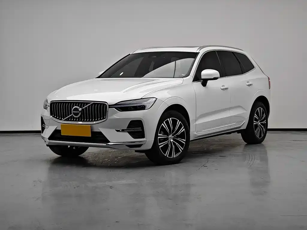 Volvo XC60 — фото 1