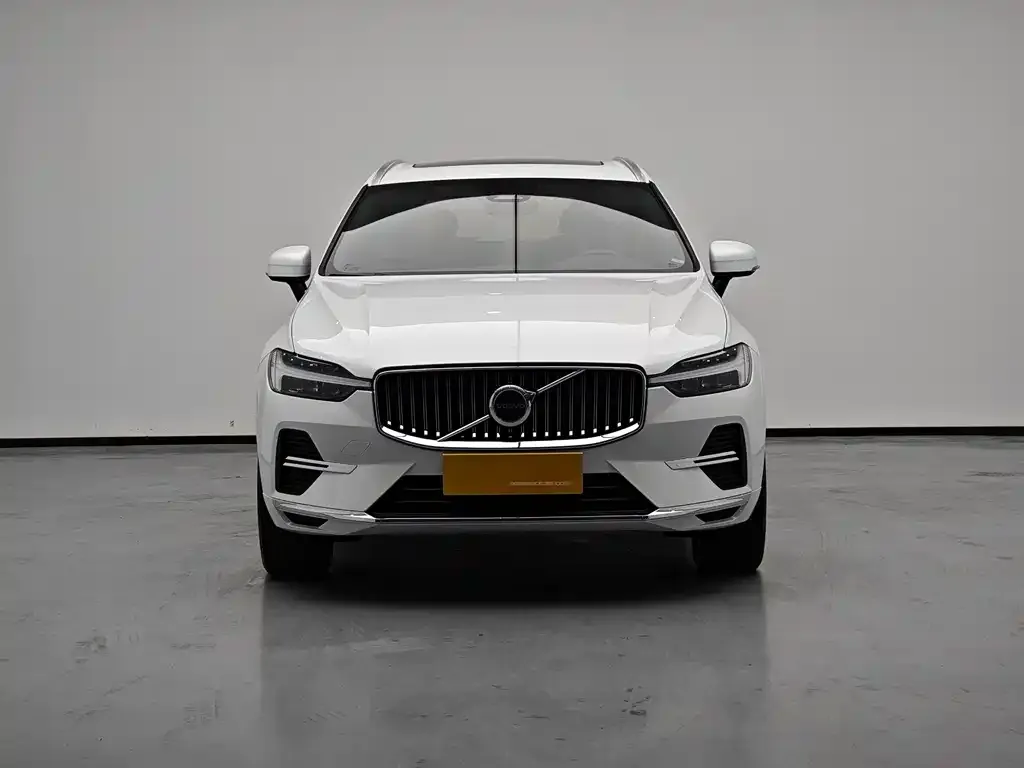 Volvo XC60 — фото 2