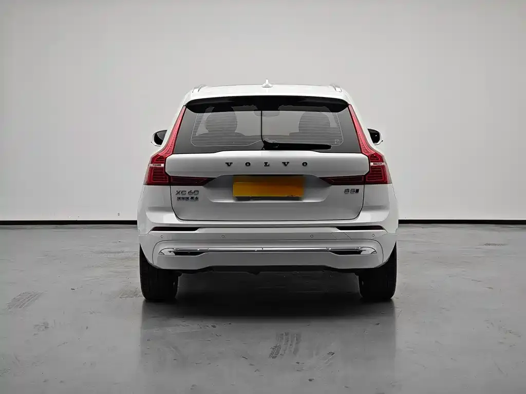 Volvo XC60 — фото 4