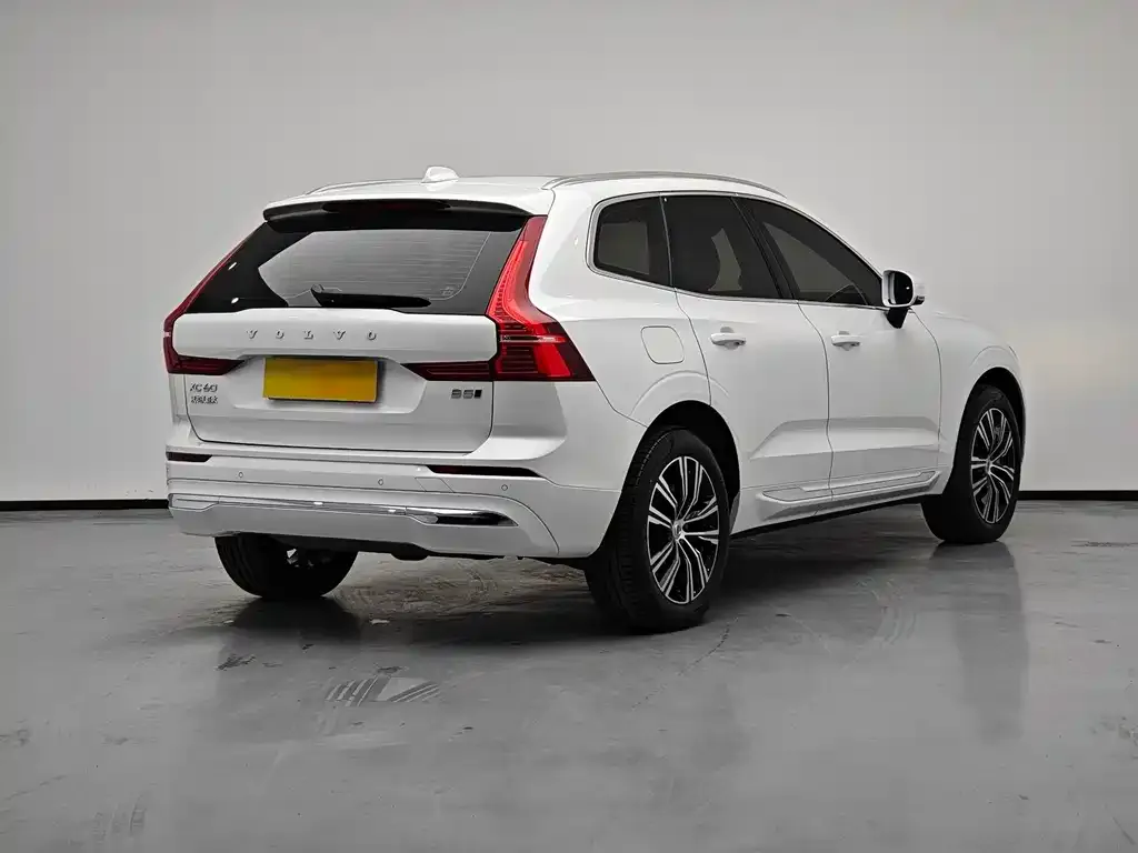 Volvo XC60 — фото 3