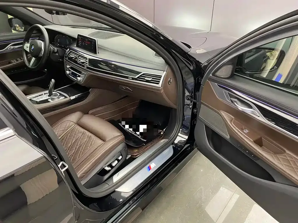 BMW 7 Series — фото 5