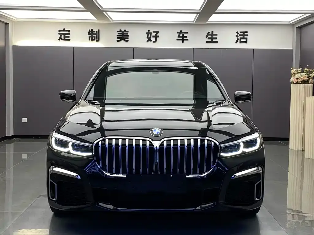 BMW 7 Series — фото 2