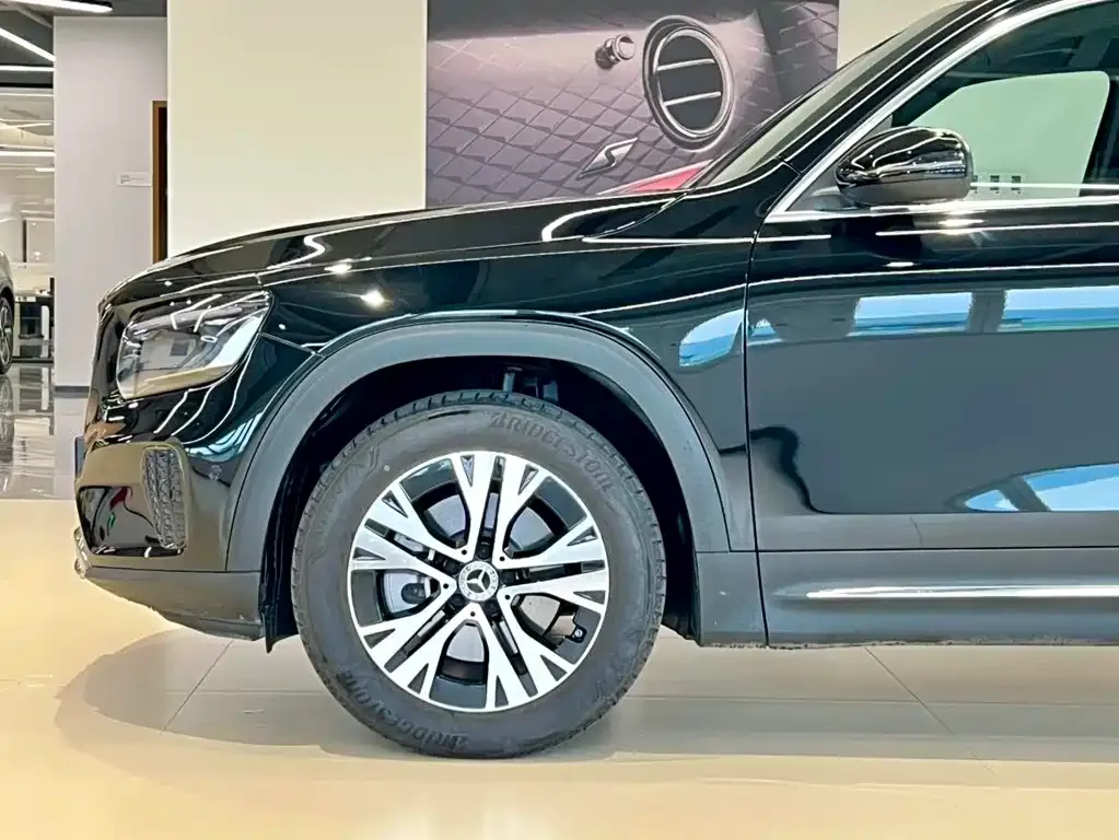 Mercedes-Benz GLB — фото 5
