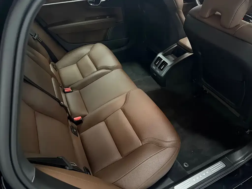 Volvo S90 — фото 9