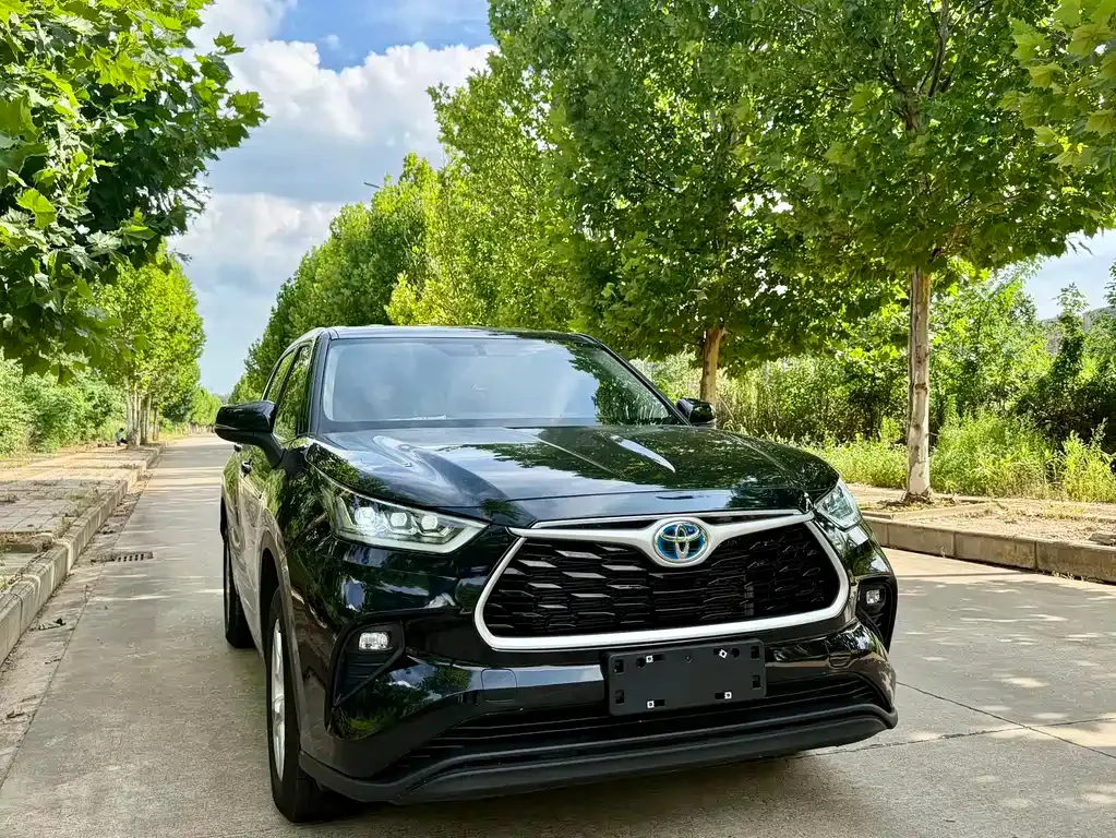 Toyota Highlander — фото 2