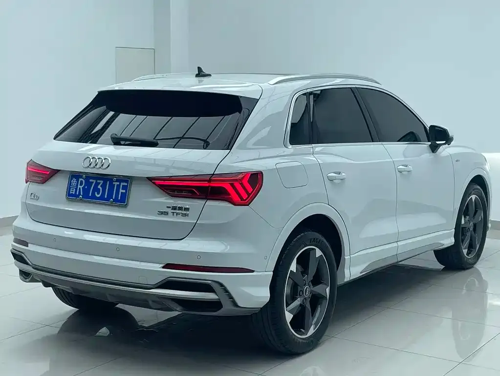Audi Q3 — фото 6