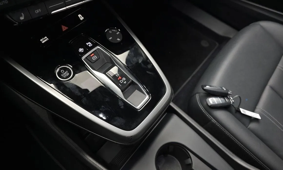 Audi Q4 e-tron 2023 из KR, фото 6