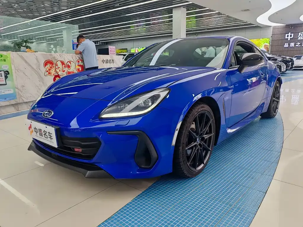 Subaru BRZ — фото 1