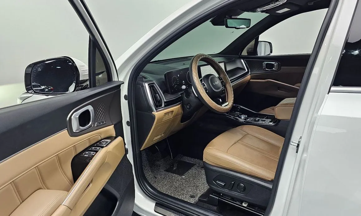 Kia Sorento — фото 7