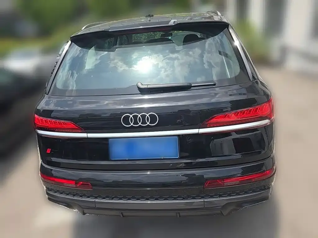 Audi Q7 — фото 8