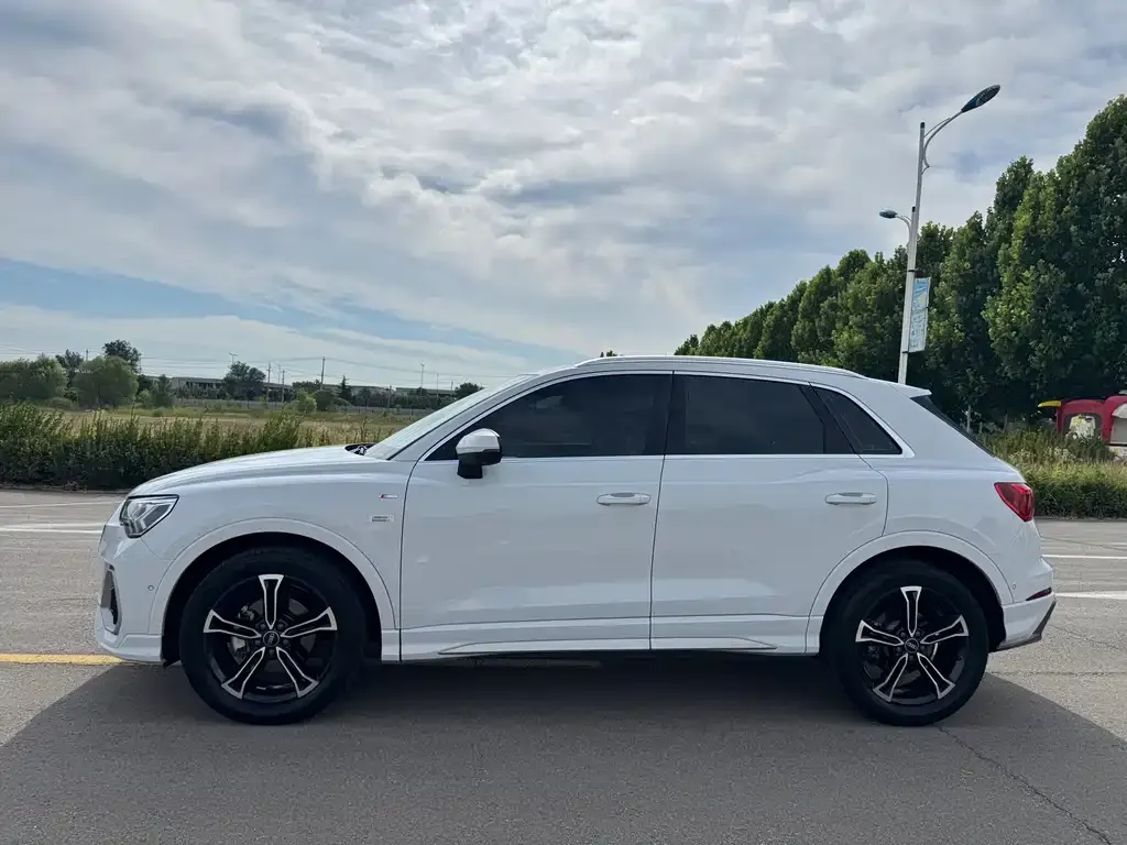 Audi Q3 — фото 4