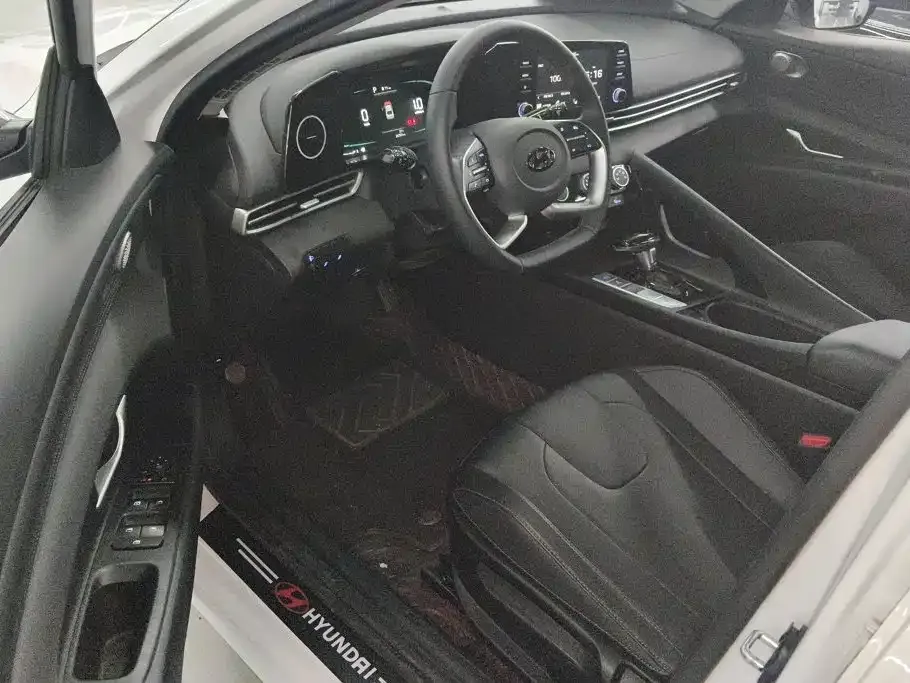 Hyundai Elantra 2024 из CN, фото 10