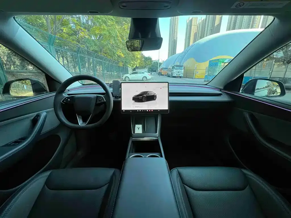 Tesla Model Y — фото 5