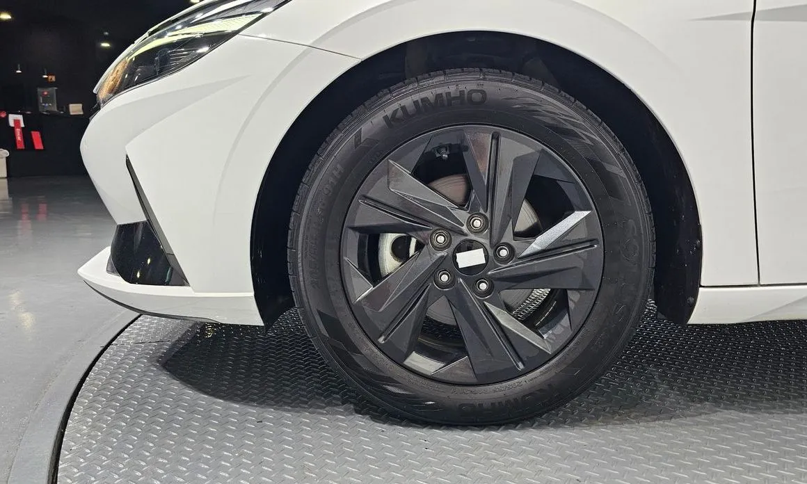 Hyundai AVANTE — фото 9
