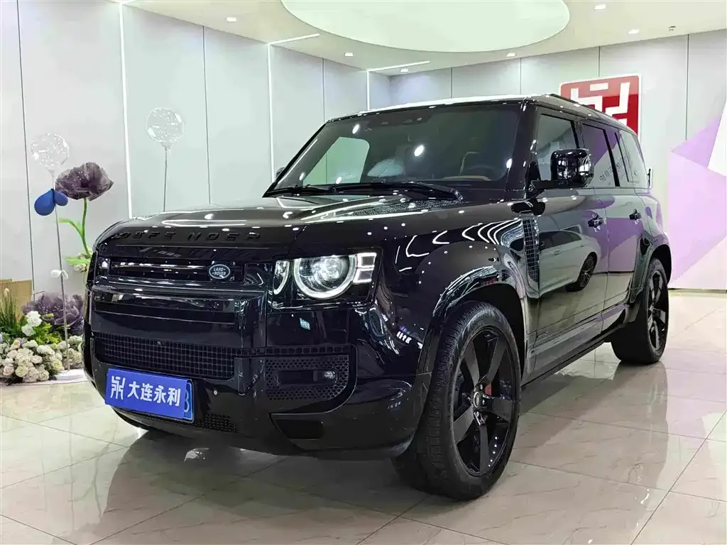Land Rover Defender — фото 1