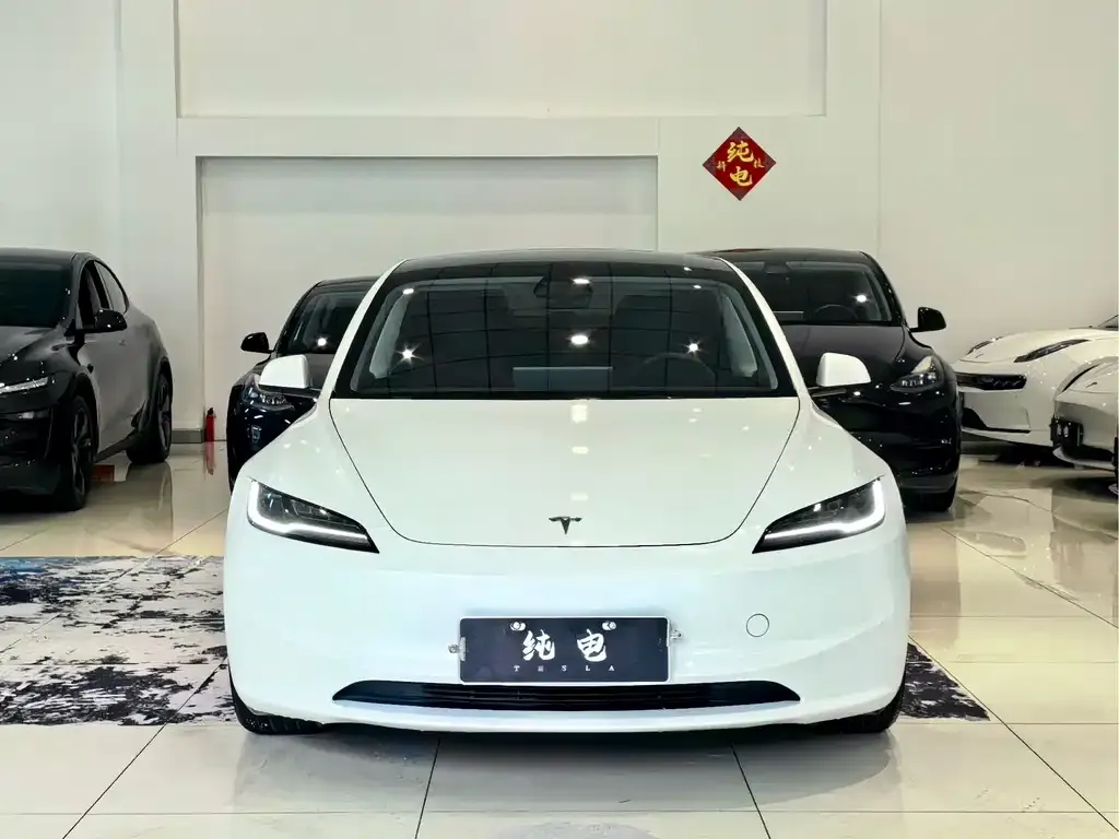 Tesla Model 3 — фото 8