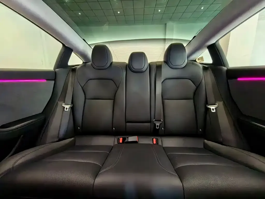 Tesla Model 3 — фото 2