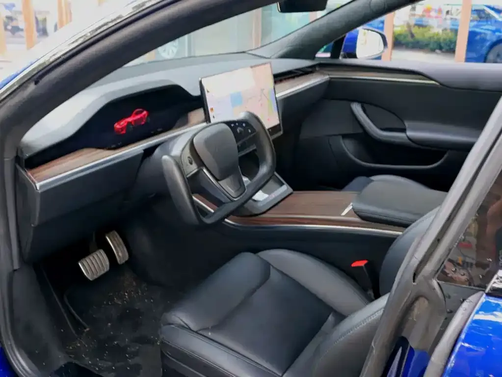 Tesla Model S — фото 6