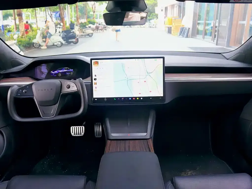 Tesla Model S — фото 10