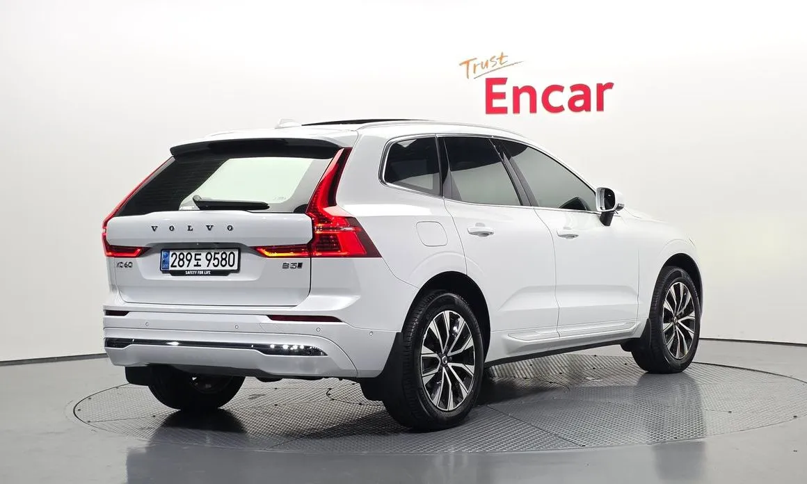 Volvo XC60 2025 из KR, фото 9