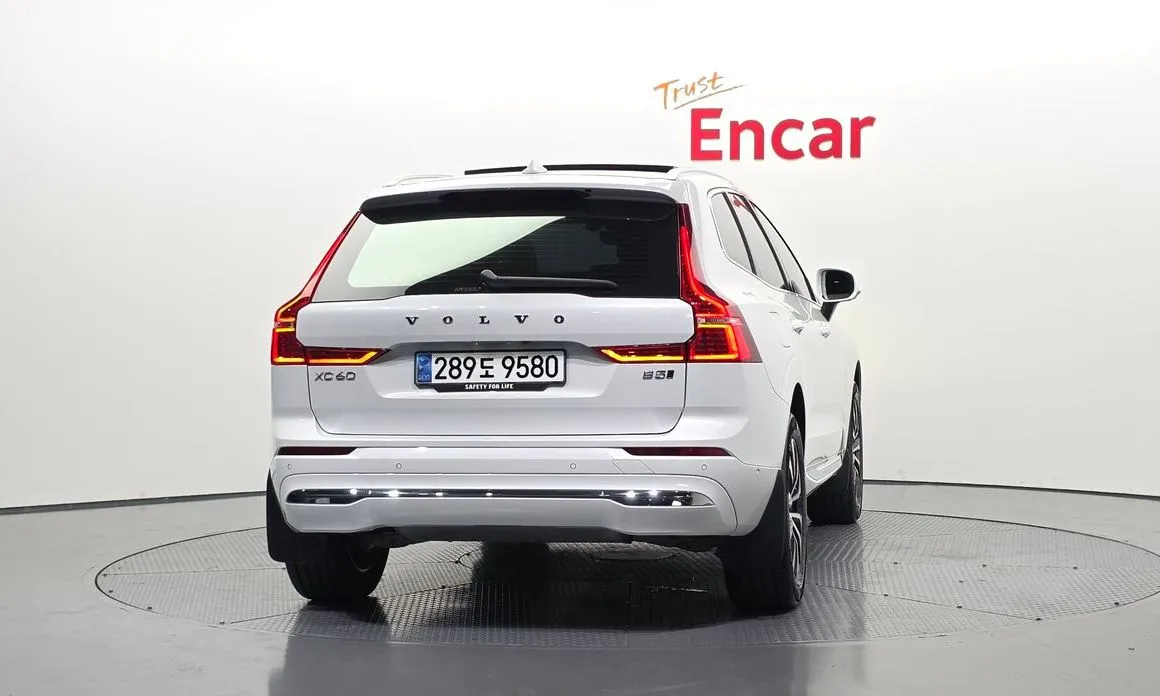 Volvo XC60 2025 из KR, фото 3