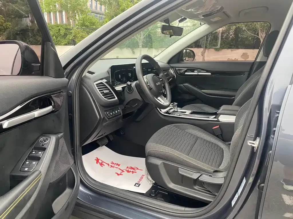 Kia Seltos 2023 из CN, фото 10
