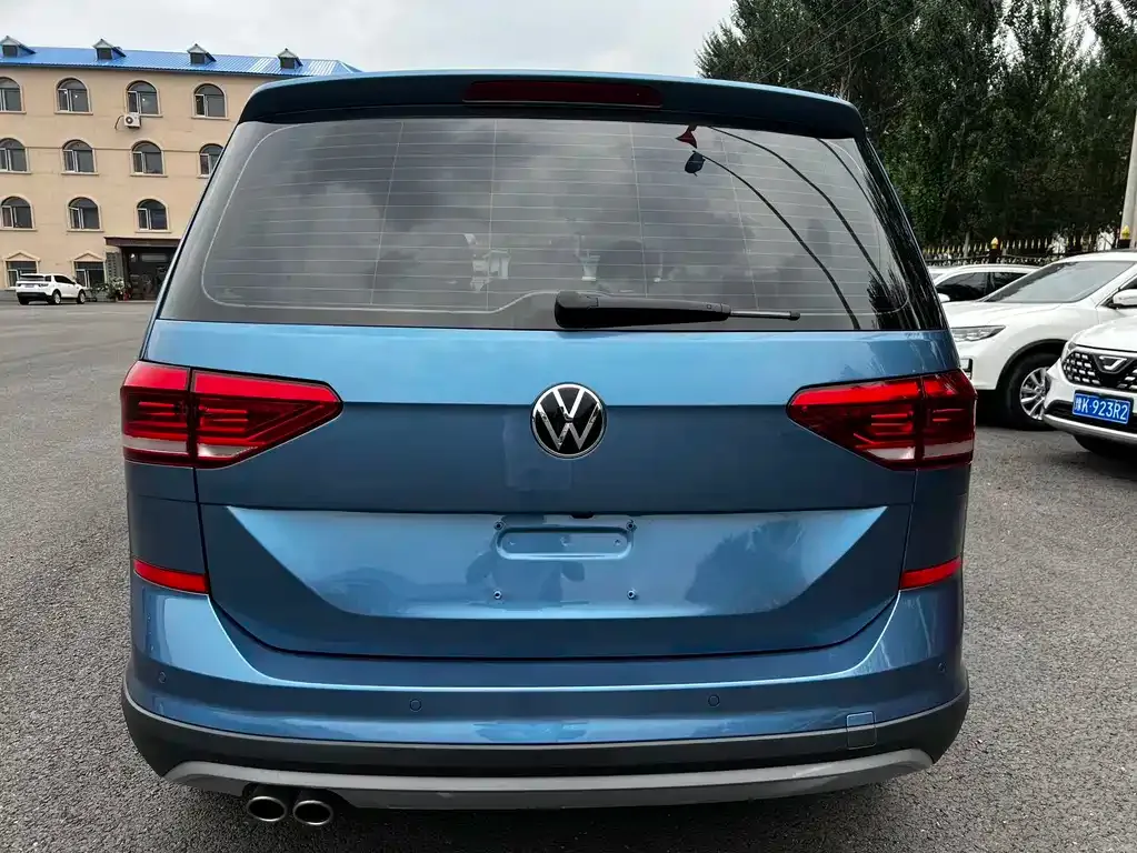 Volkswagen Touran — фото 8