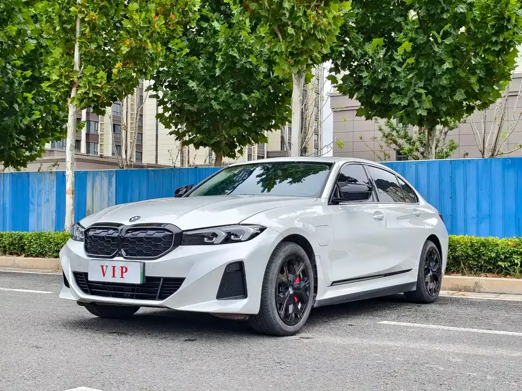 BMW i3 — фото 1