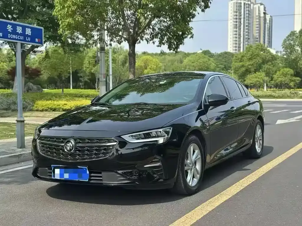 Buick Regal — фото 1