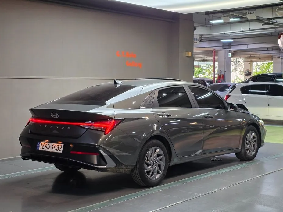 Hyundai AVANTE — фото 3