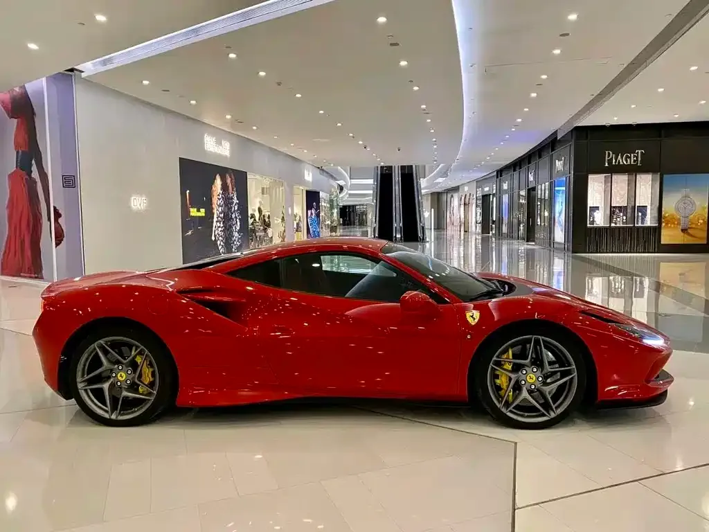 Ferrari F8 — фото 3