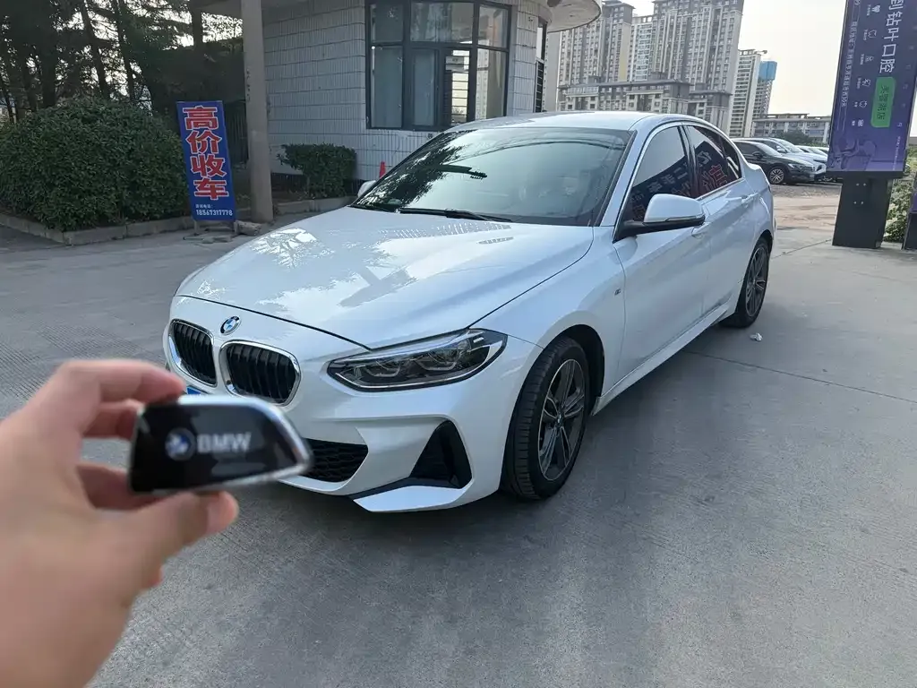 BMW 1 Series — фото 1