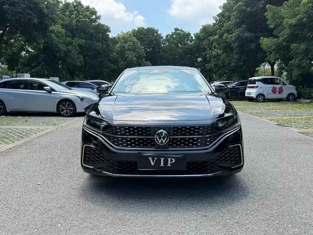Volkswagen Passat — фото 9