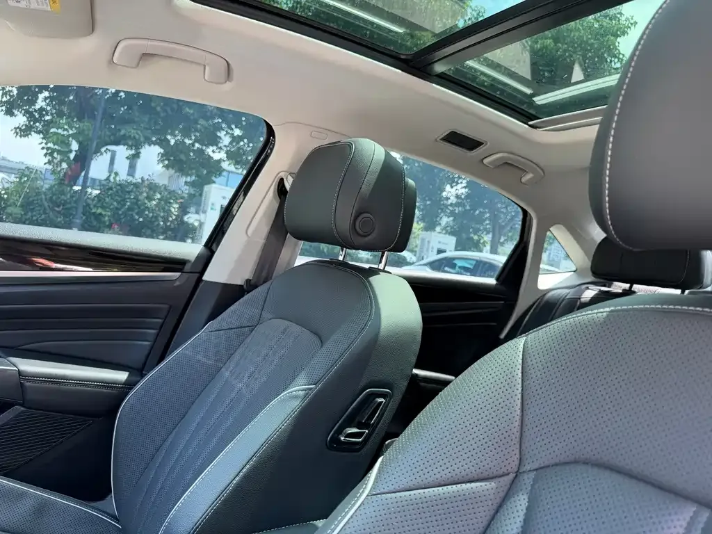 Volkswagen Passat — фото 2