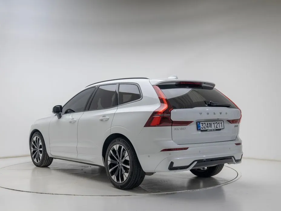 Volvo XC60 — фото 2