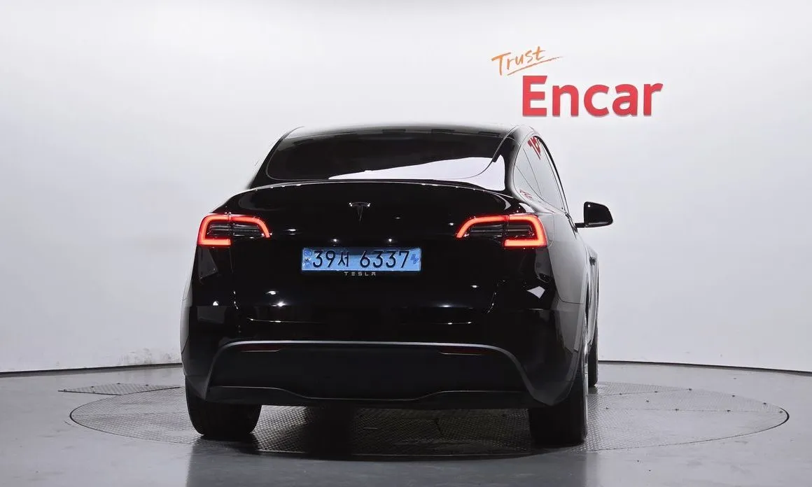 Tesla Model Y — фото 5